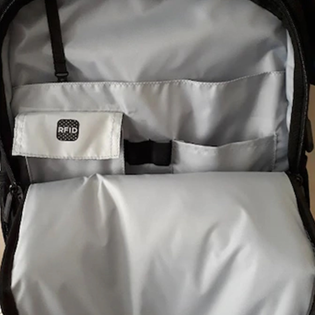 HP Business Backpack for Laptop up to 17.3-inch (2SC67AA)