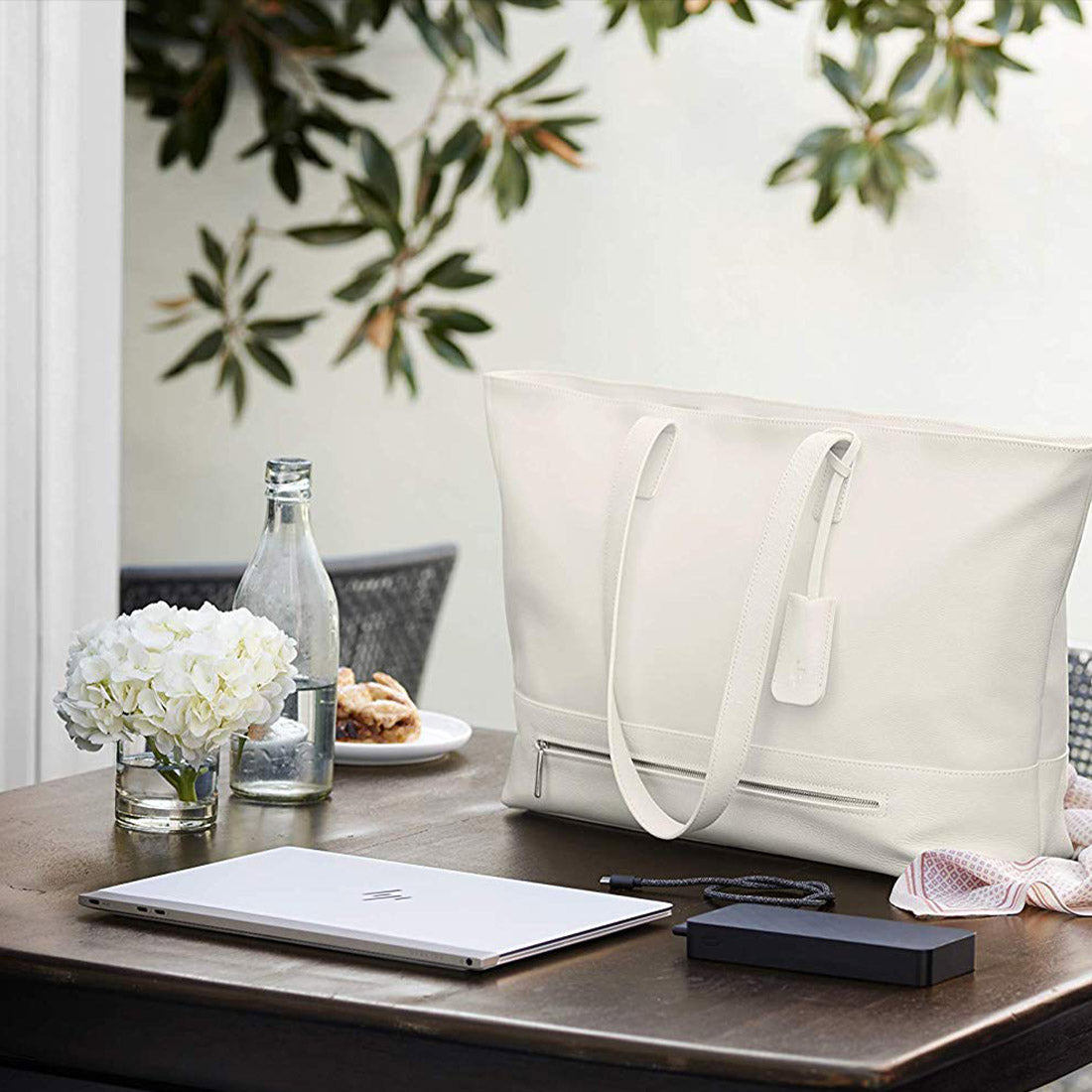 HP Spectre Tech Tote 17.3 inch Laptop Bag